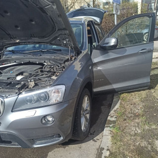 Замена аккумулятора на BMW X3 II (F25) 2010 - 2014 28i xDrive 2.0 (245 л.с.) Замена аккумулятора на BMW X3 II (F25) 2010 - 2014 28i xDrive 2.0 (245 л.с.)